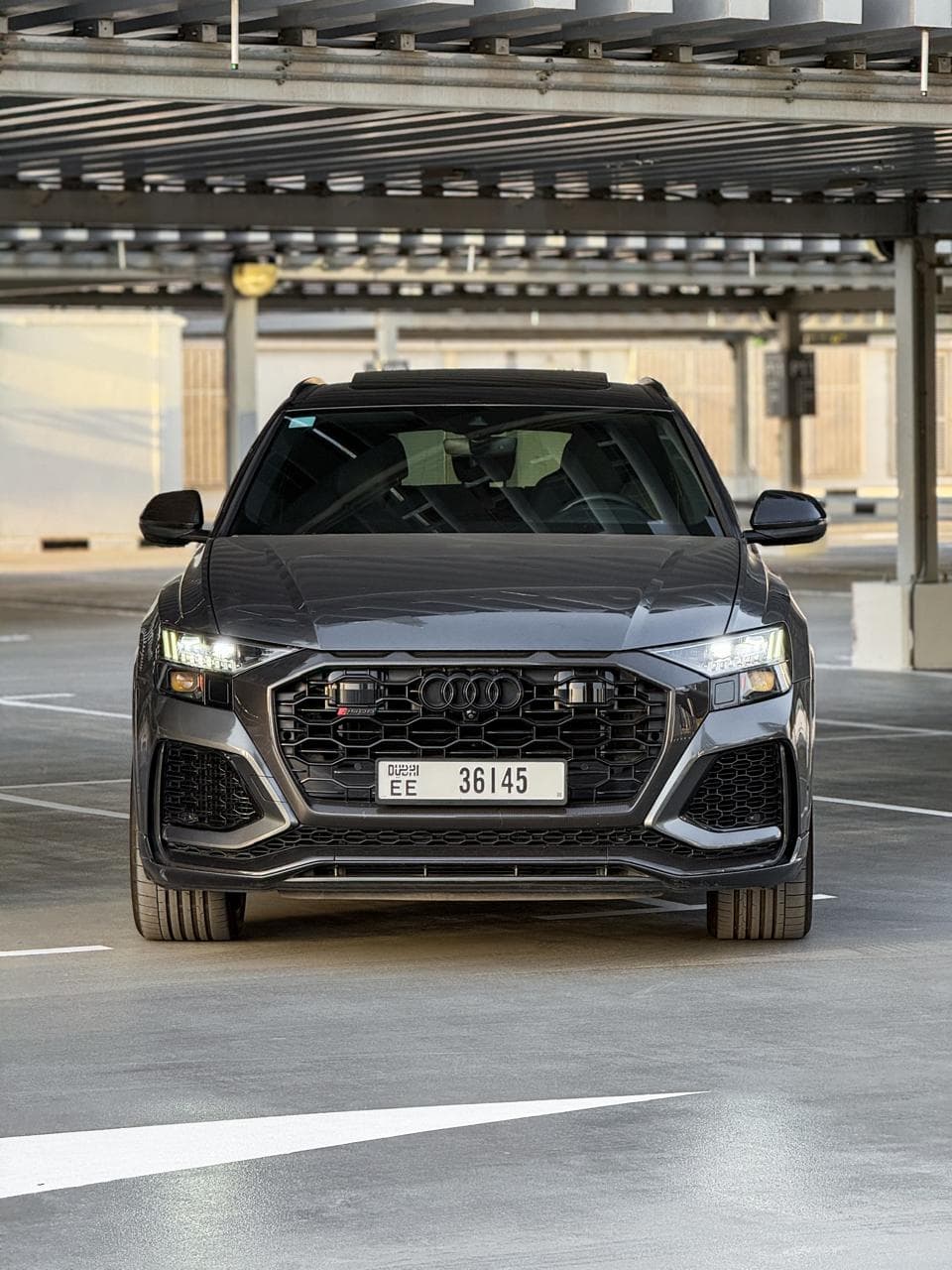 Audi RSQ8 — alternate view