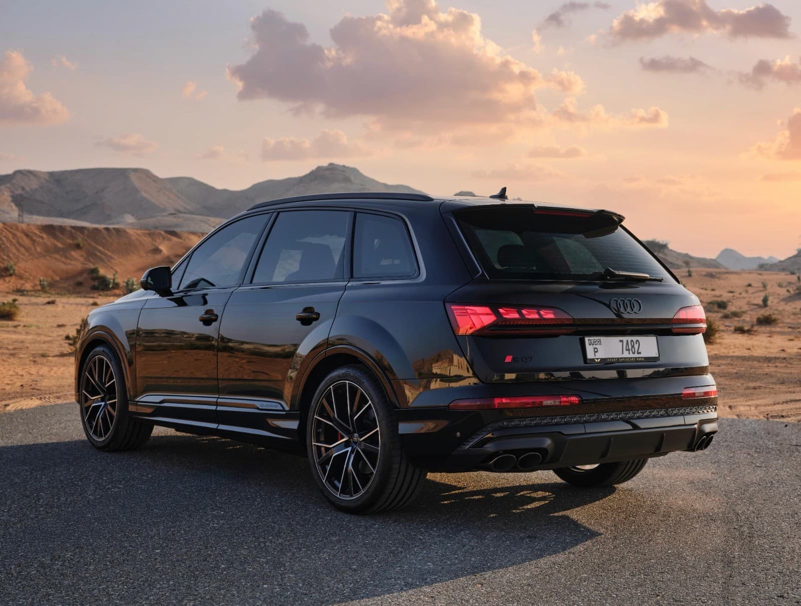 Audi SQ7 — alternate view