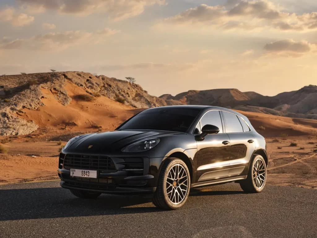 Porsche Macan Sports — 3 of 9