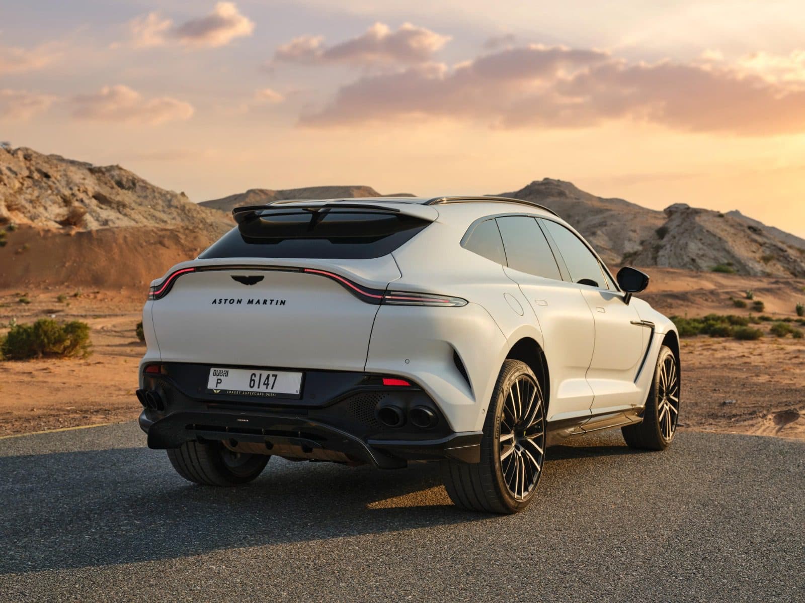 Aston Martin DBX 707 — 7 of 9