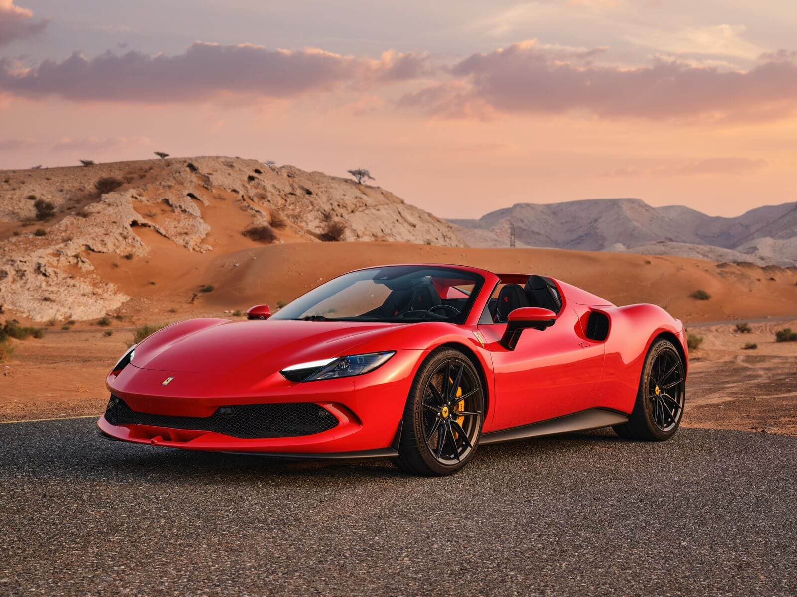 Ferrari 296 GTS Spyder — 6 of 13