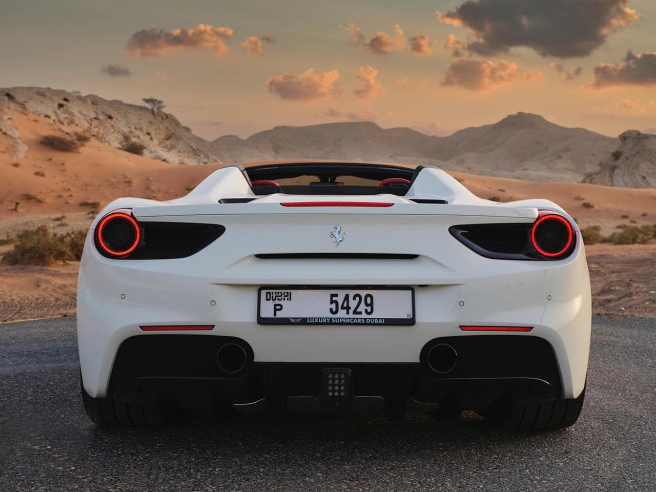Ferrari 488 Spyder White — 4 of 5
