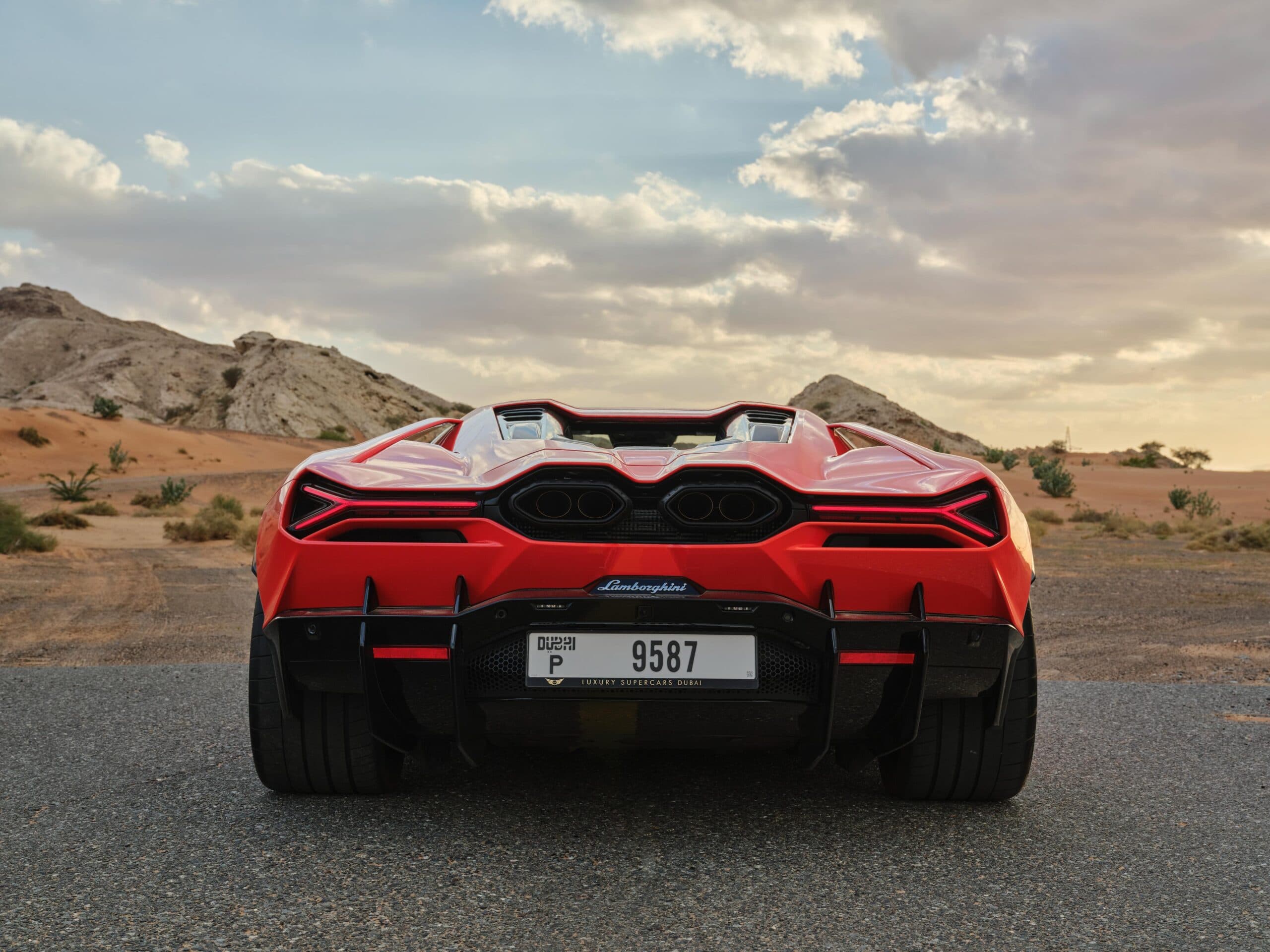 Lamborghini Revuelto — 13 of 14