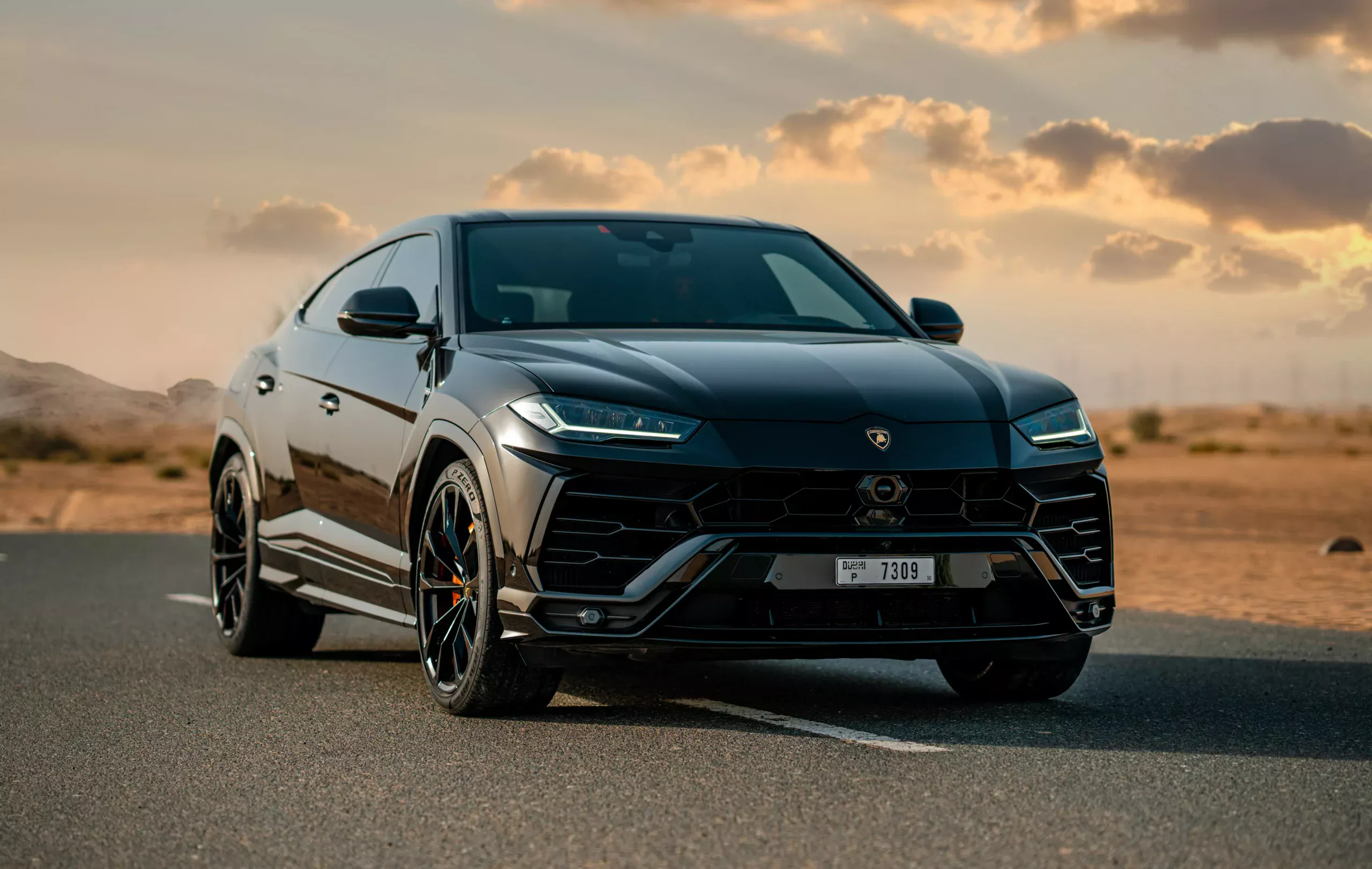 Lamborghini Urus Black — 1 of 4