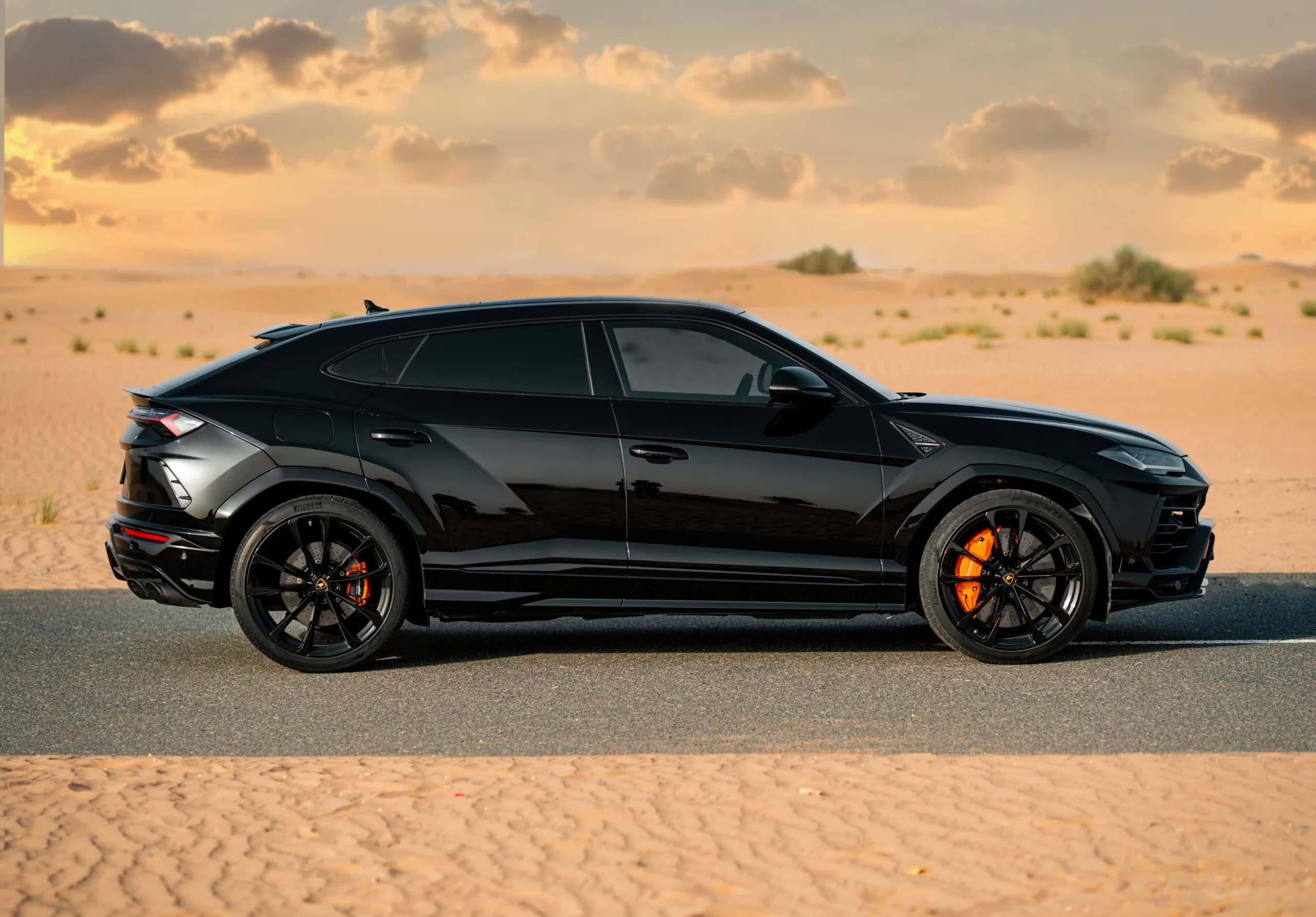 Lamborghini Urus Black — 2 of 4