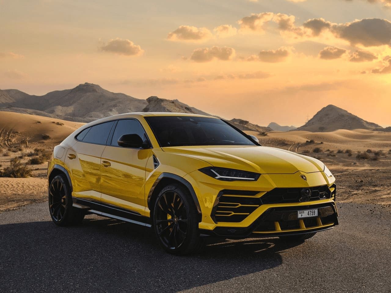 Lamborghini Urus Yellow — 1 of 5